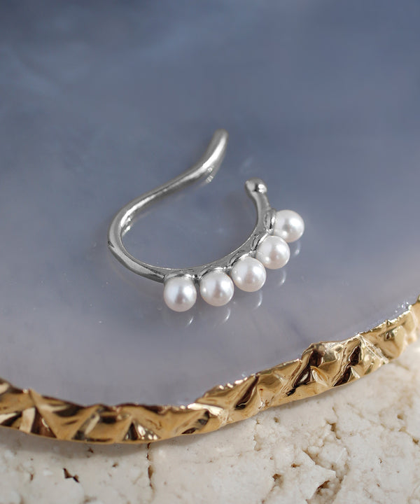 連なりパールイヤーカフ