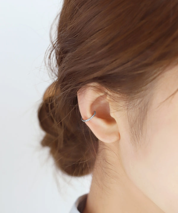 ビジューラインイヤーカフ