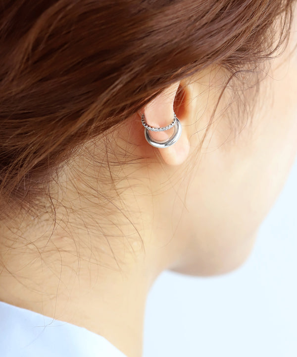 ビジューラインイヤーカフ