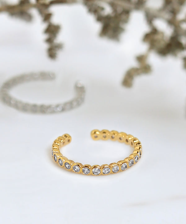 ビジューラインイヤーカフ