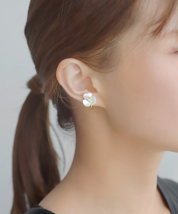 ビジュー×シェルフラワーイヤリング