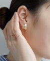 ビジュー×シェルフラワーピアス