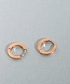 シンプルスタイルで心地良い華やぎを。メタル×フープピアス&イヤリング 4