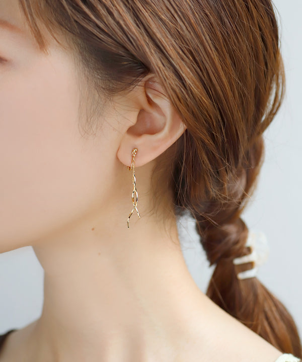 ダブルウェーブラインイヤリング