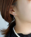 クリアビジューとリーフが揺れるピアス