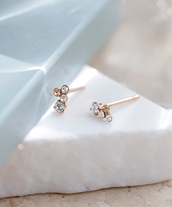 ビジューアシメピアス