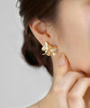 パール×メタルフラワーピアス