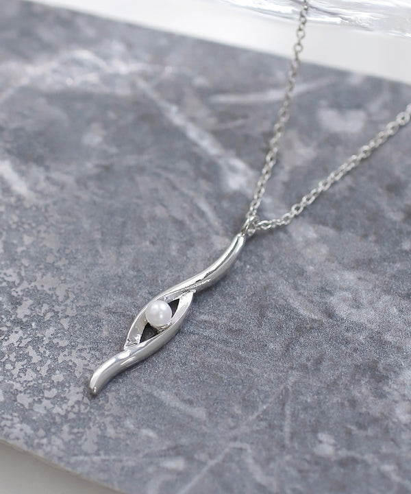 パール×ニュアンスメタルネックレス