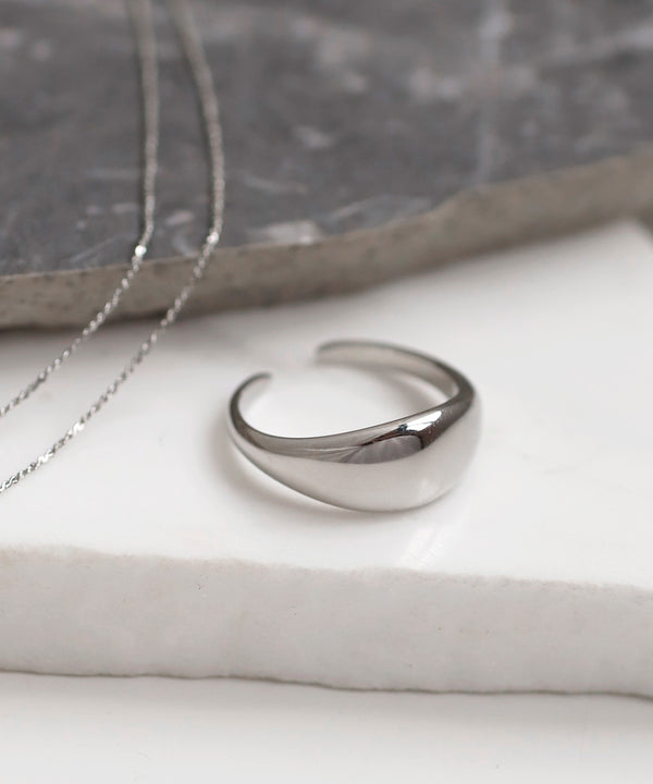 シンプルメタルリング