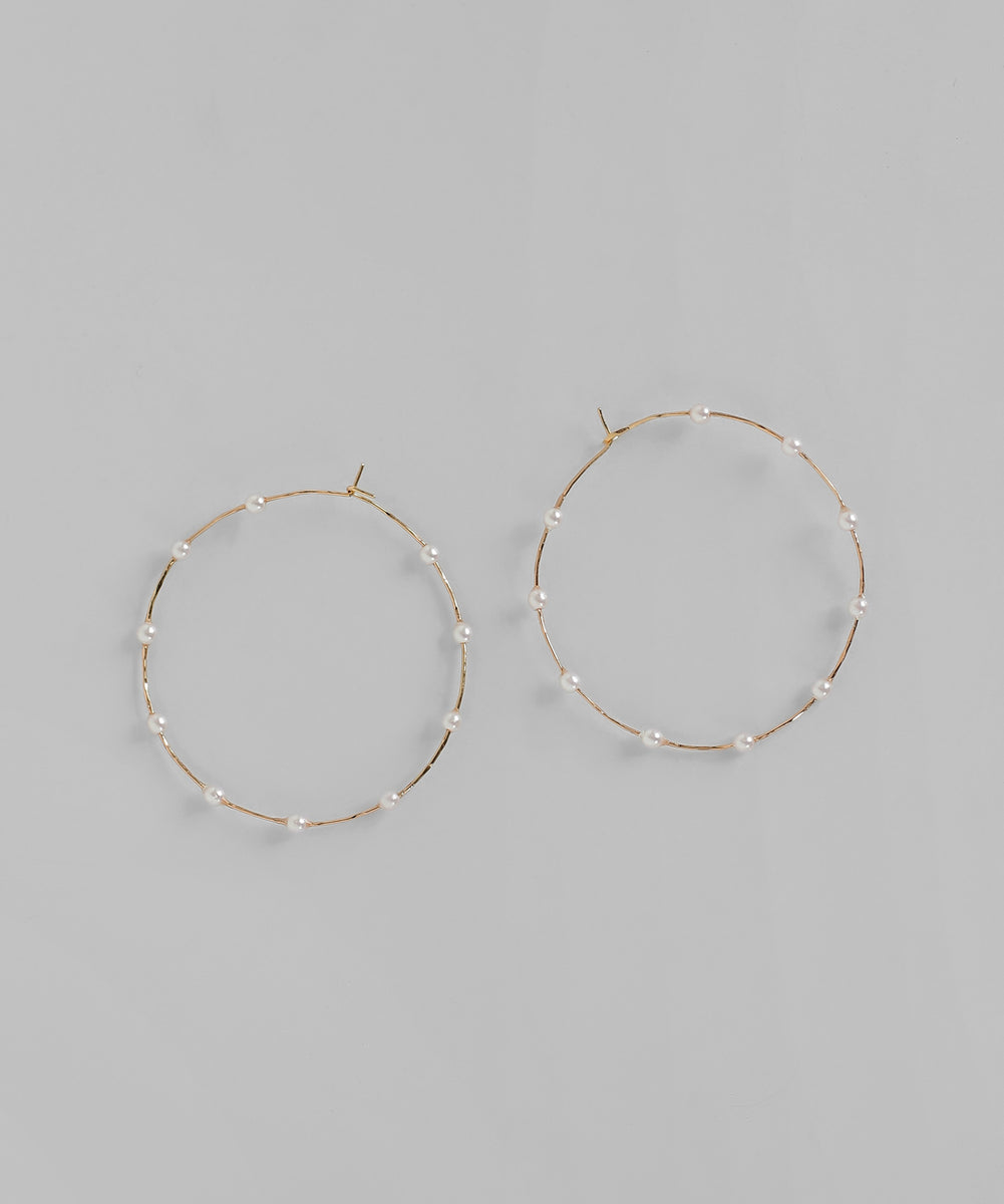 mimi33】パールラインフープピアス[Sheerchic]の商品詳細です