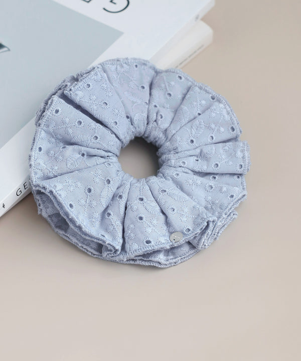 フラワー刺繍シュシュ