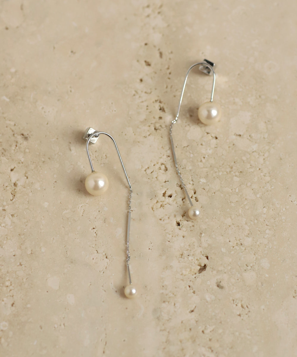 mimi33】アシメパールロングピアス[Sheerchic]｜SANPO ONLINE