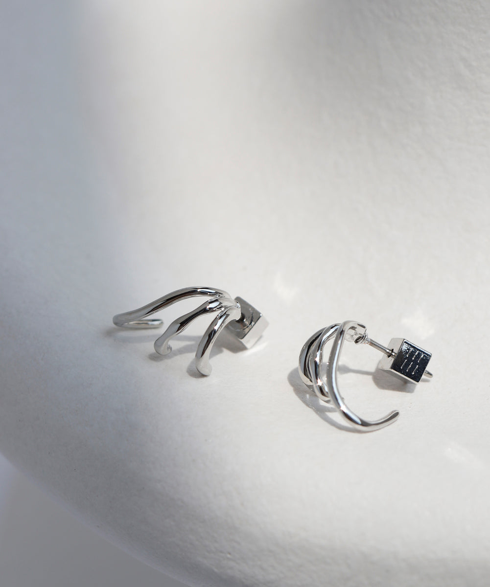 mimi33】トリプルメタルラインピアス[Sheerchic]｜SANPO ONLINE