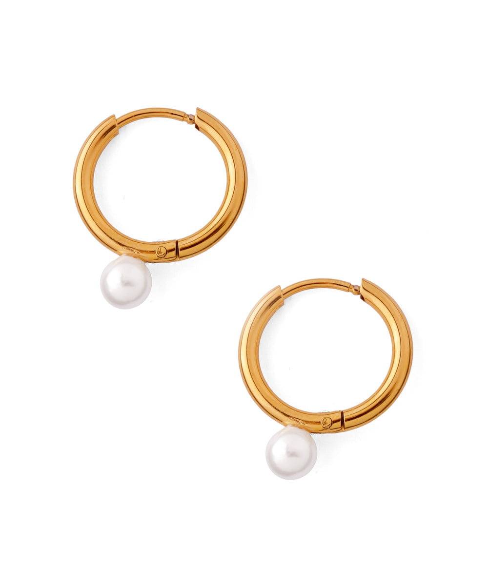 e.m. ★パール付きフープピアス e.m.（イーエム）の「パールフープピアス（ピアス（片耳用