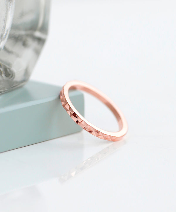 ダイヤカットピンキーリング