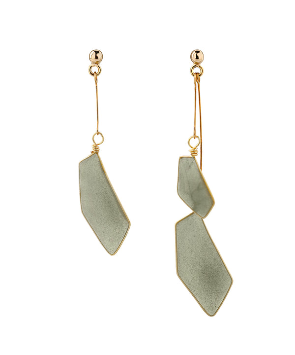 ペンタゴンアシメピアス