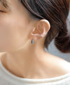 モノトーンラインメタルフープピアス