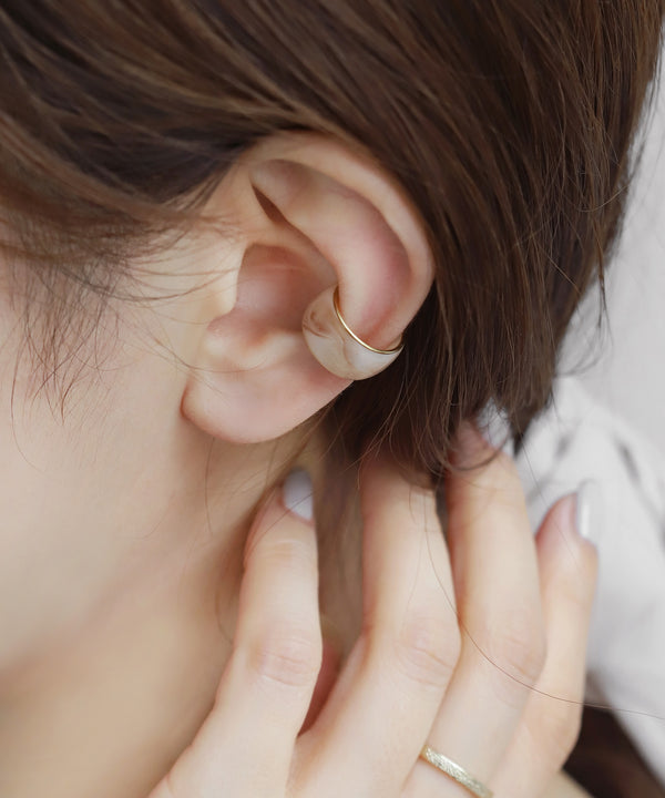 クリアマーブルワイドイヤーカフ