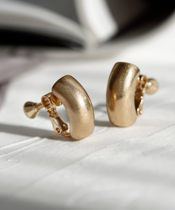 カーブマットメタルイヤリング