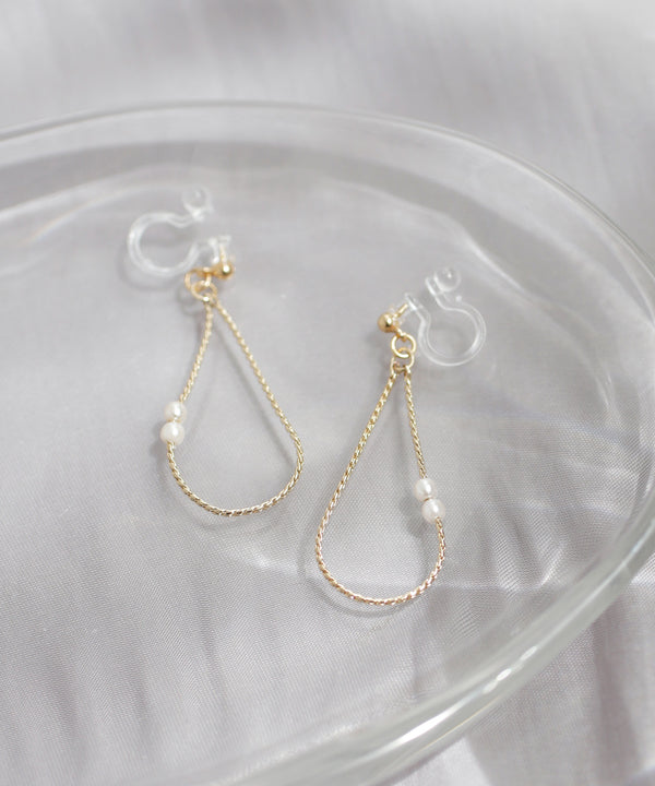 パール×ドロップチェーンイヤリング