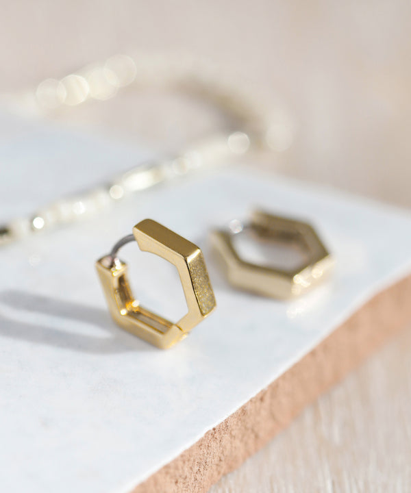 ヘキサゴンミニフープピアス