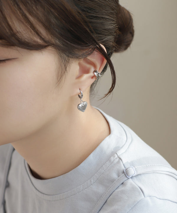 【ステンレス】ハートフープピアス