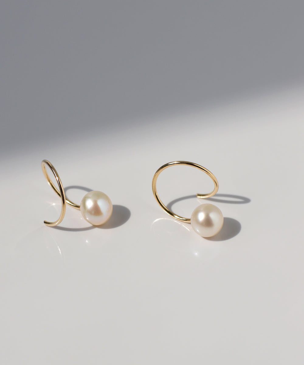 mimi33】淡水パール×コイルピアス[K10][Basic]｜SANPO ONLINE(サンポー