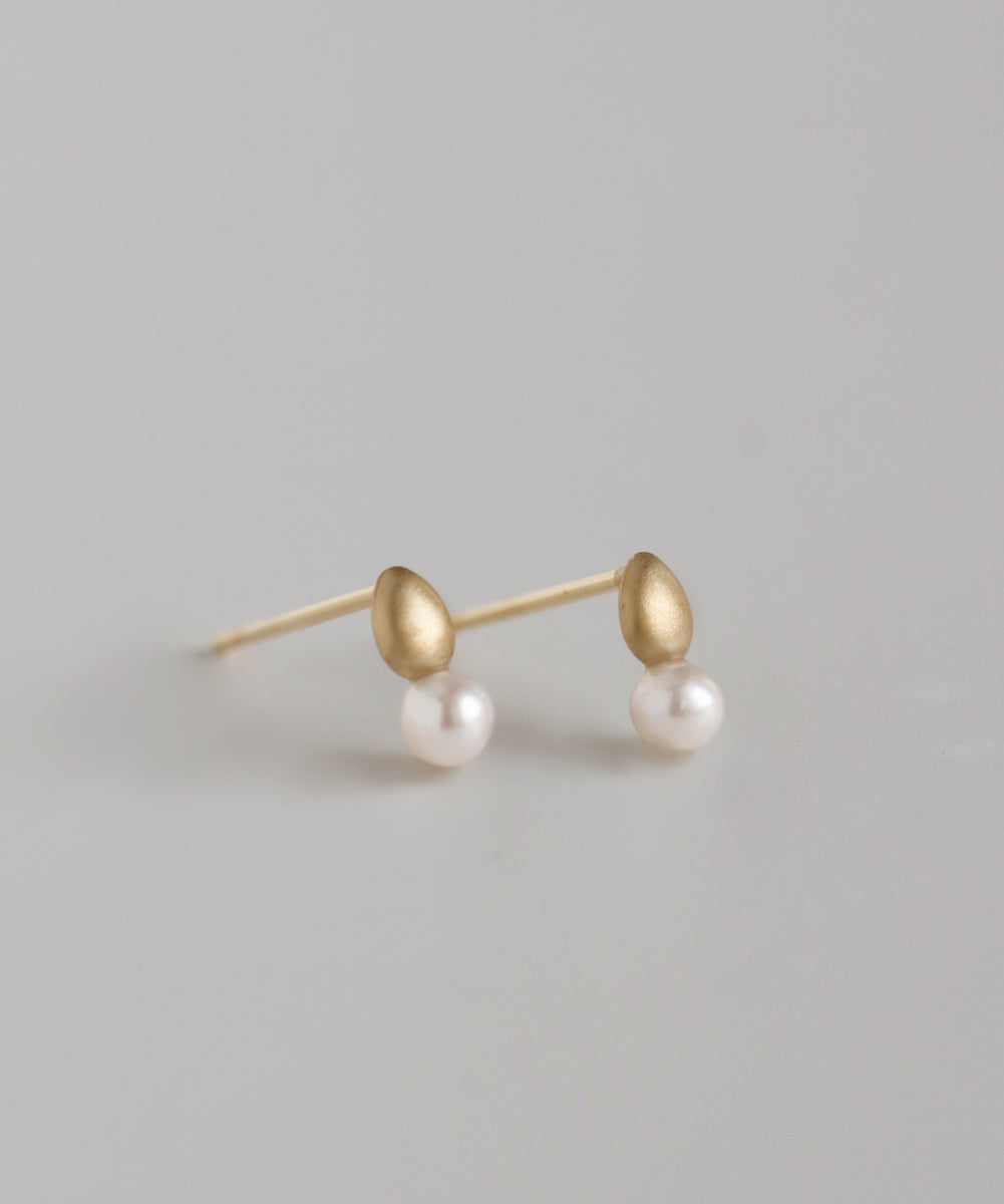 mimi33】淡水パールピアス[K10][Basic]｜アネモネ・シエナロゼ