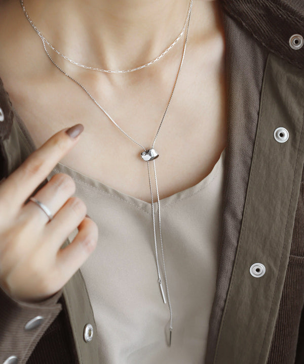 ニュアンスメタルのループタイネックレス