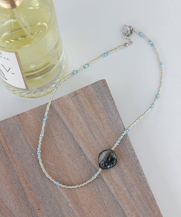 シェルストーンビーズネックレス