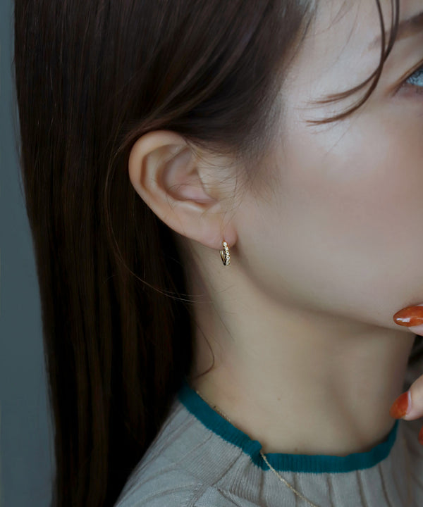 6粒ダイヤミルフープピアス