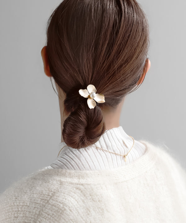 パール×メタルフラワーヘアゴム