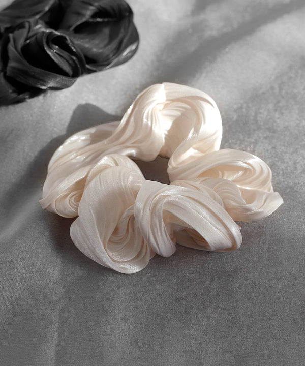 リンクルサテンシュシュ