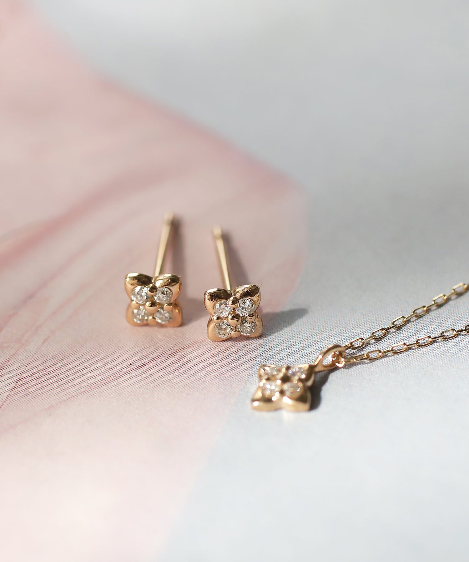 SIENAROSE】フラワーモチーフダイヤピアス｜アネモネ・シエナロゼ