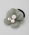 Airy flower and big pearl hair tie