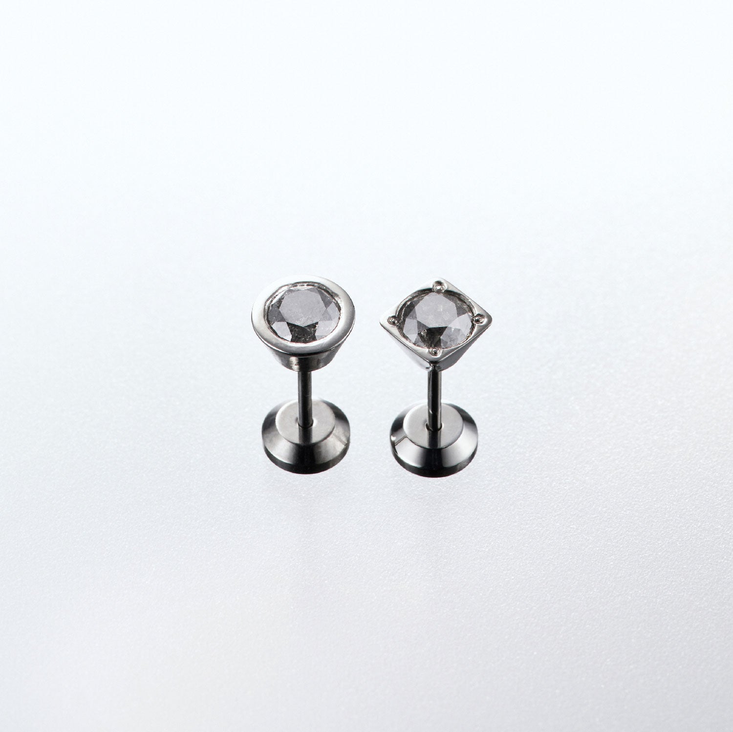 Bolt piercing Detail 2 Right