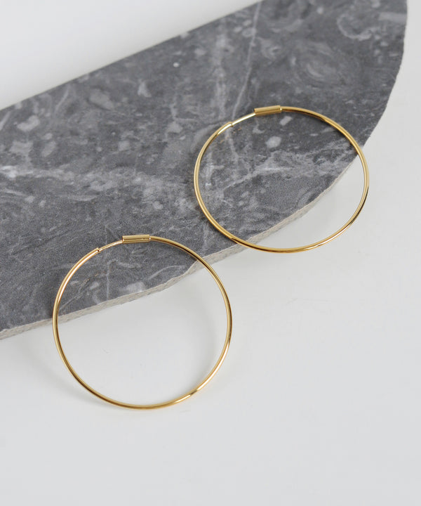 メタルフープピアス