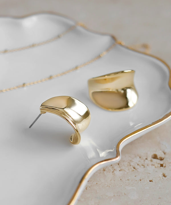 Metal Plate Curl Earrings