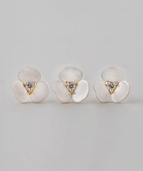 ビジュー×シェルフラワーピアス