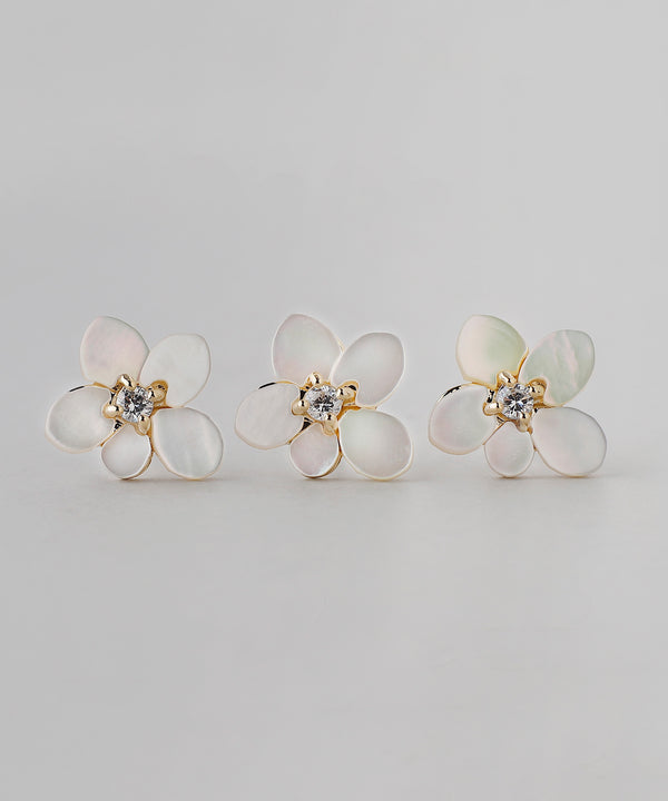 ビジュー×シェルフラワーピアス