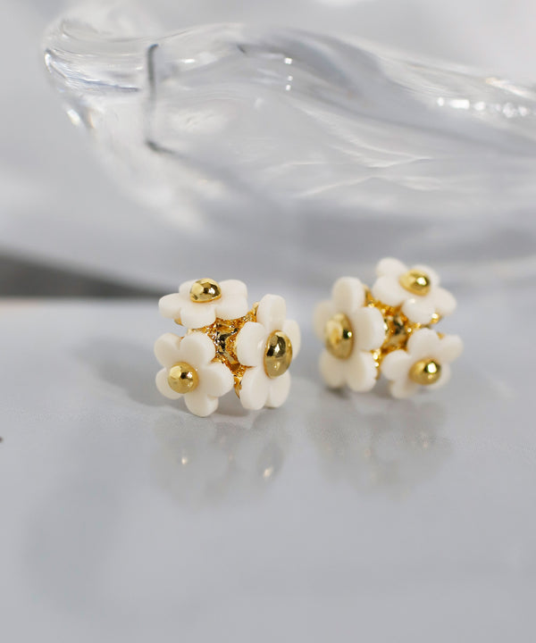 フラワーピアス
