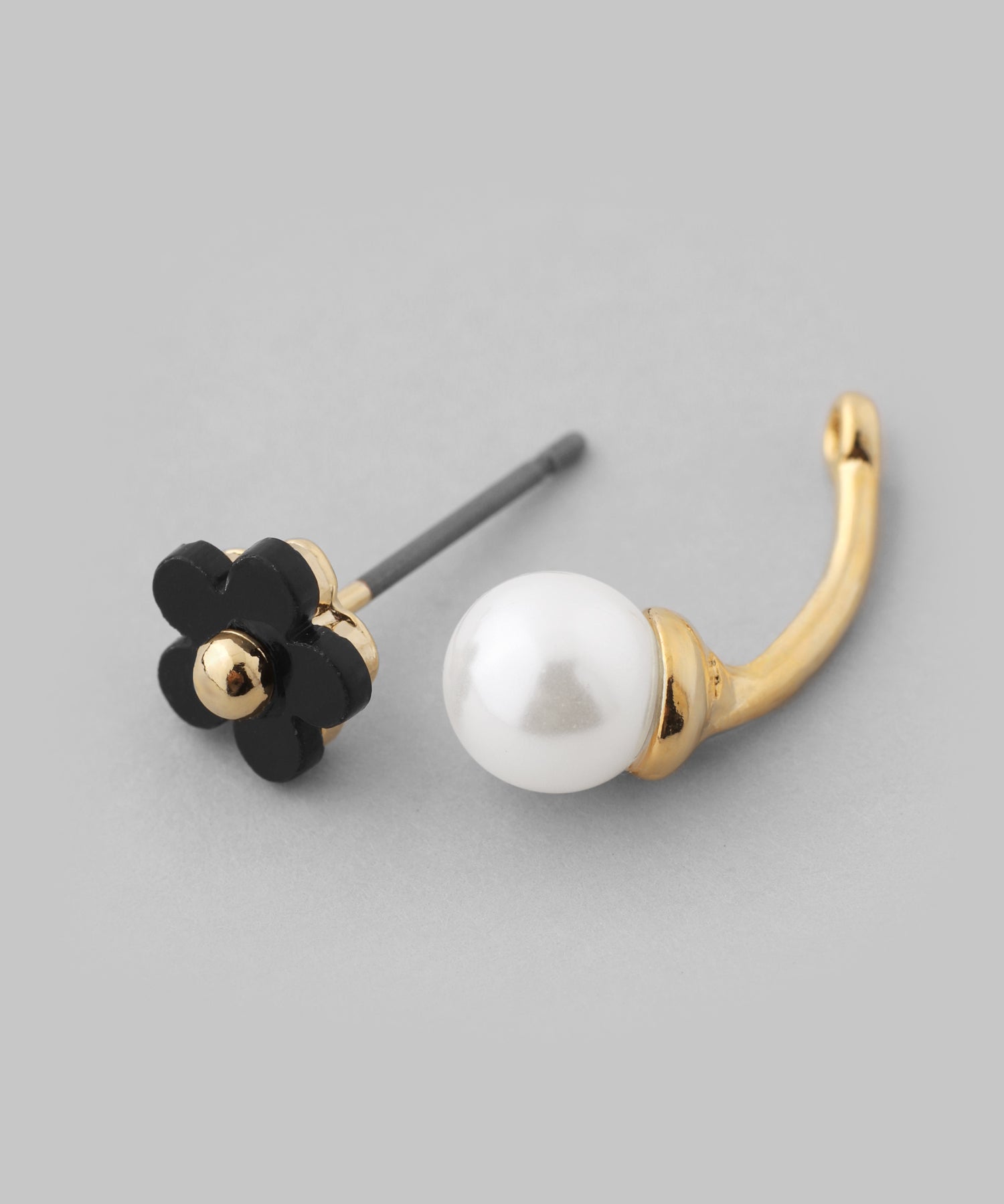 組曲　KIOWG パール フック型3wayピアス 付替チャーム付 組曲 KIOWG パール フック型3wayピアス 付替チャーム付 WEB限定