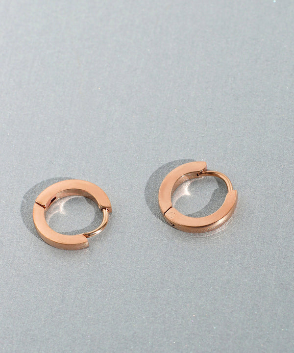 シンプルスタイルで心地良い華やぎを。メタル&#215;フープピアス＆イヤリング 4
