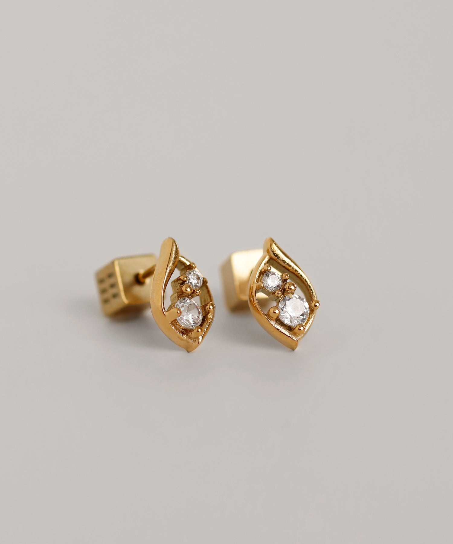 mimi33】ビジュー×リーフピアス[サージカルステンレス][Sheerchic