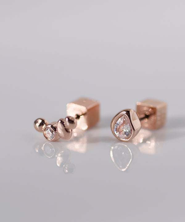 ビジューアシメピアス[Sheerchic]