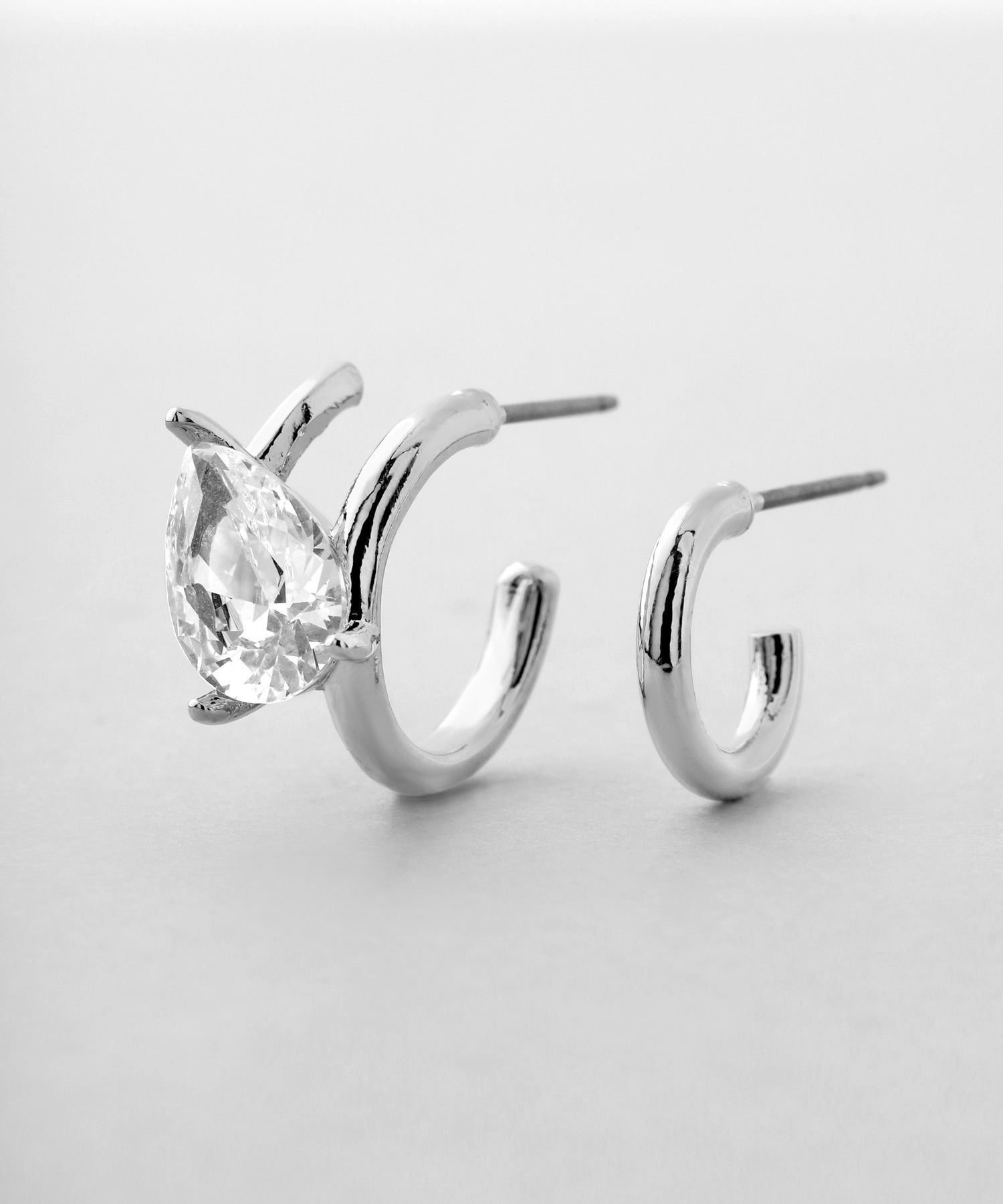 mimi33】ドロップビジューアシメフープピアス[Sheerchic]｜アネモネ