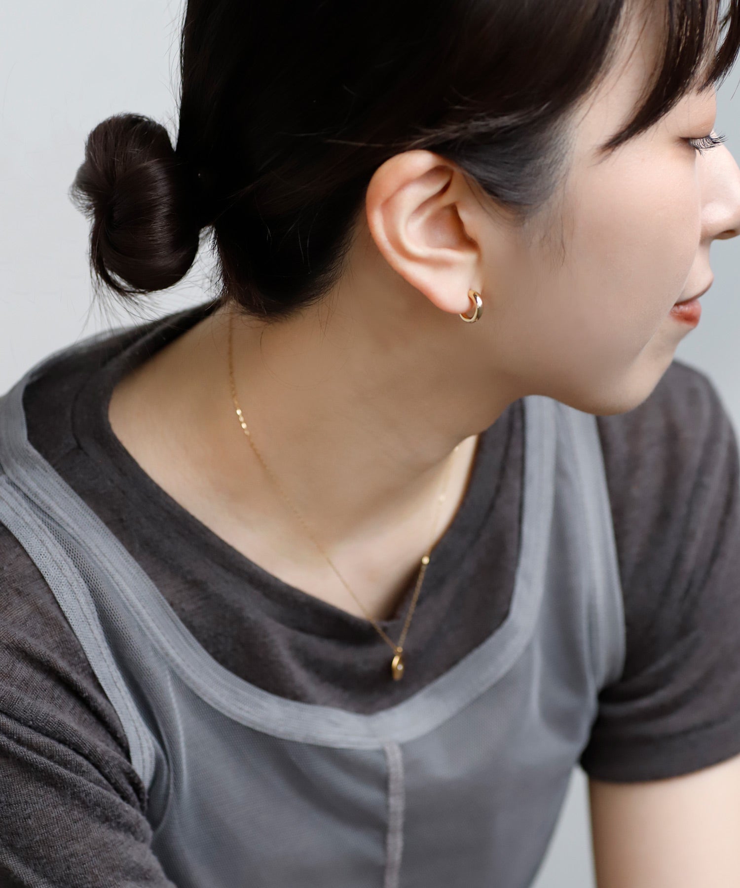 mimi33】スクエアビジューアシメカフピアス[Sheerchic]｜アネモネ