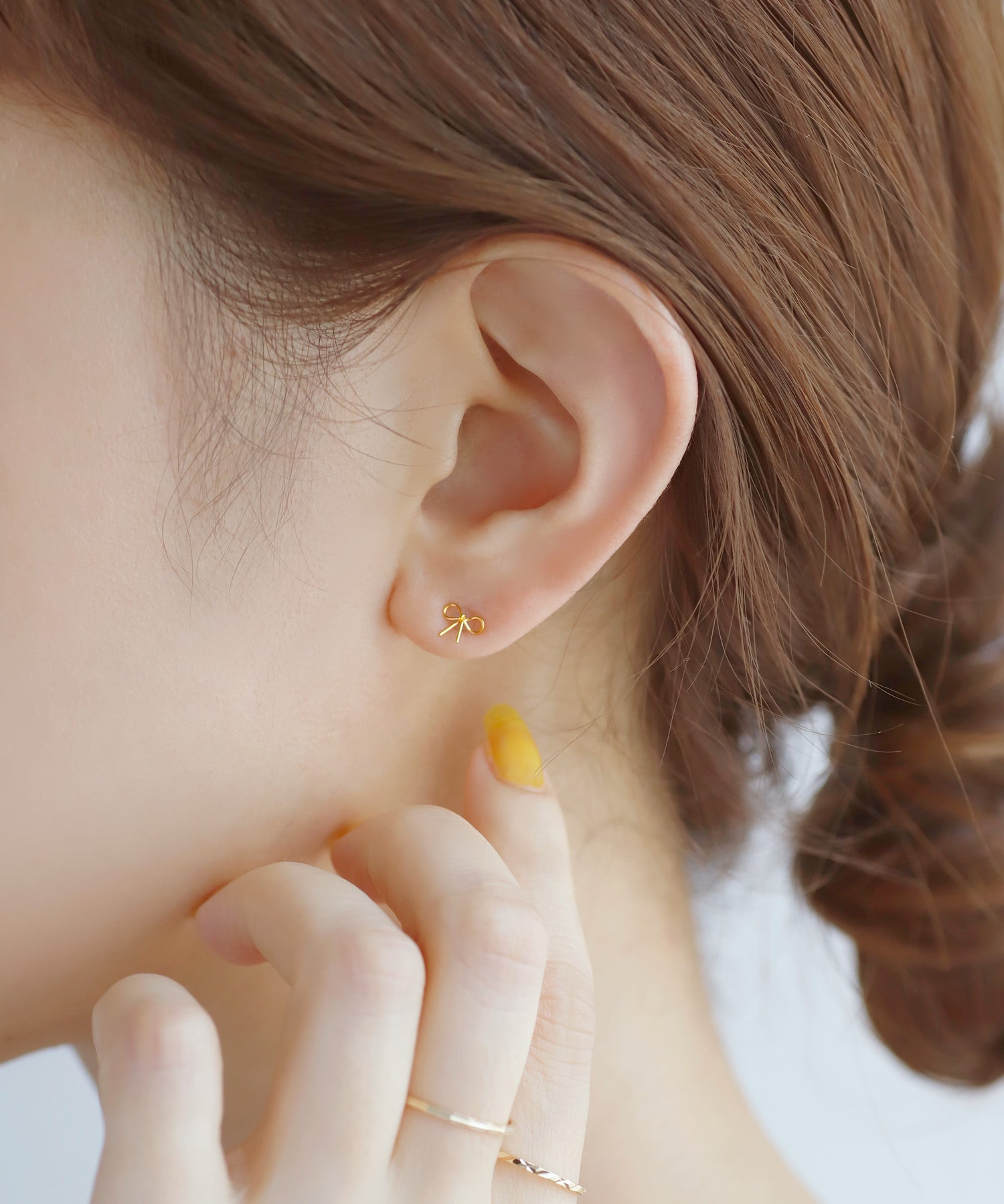 ANEMONE】ミニリボンメタルピアス[K18ポスト]｜SANPO ONLINE(サンポー