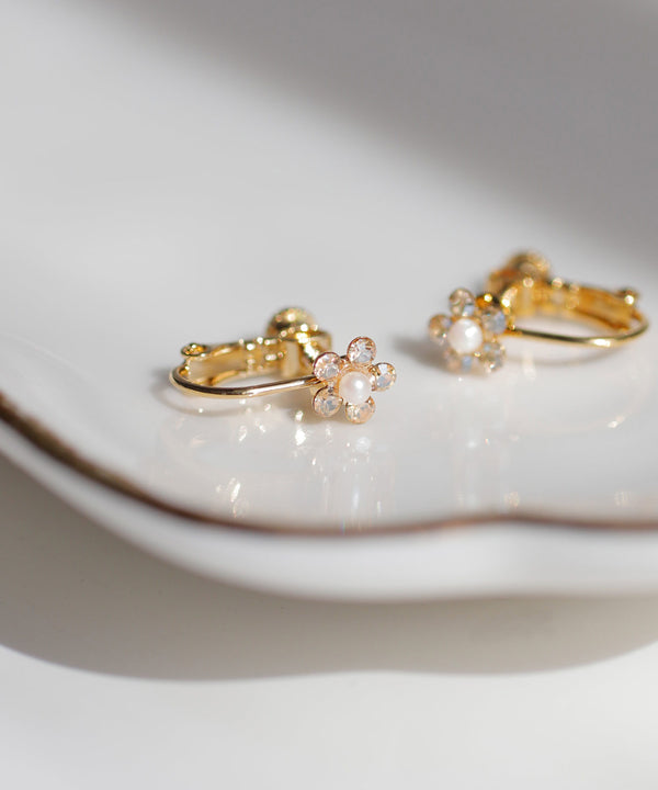 ビジューフラワーイヤリング[B]