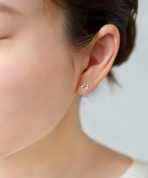 ビジューピアス